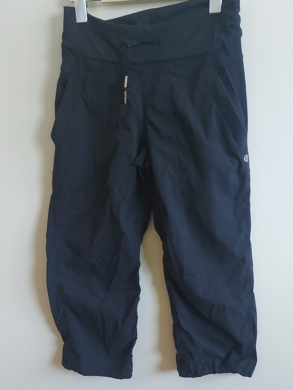 lululemon athletica Black Women's Cropped Jogger Pants